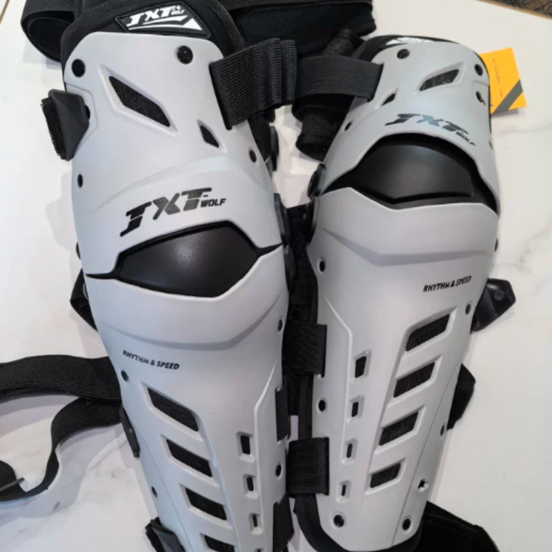 KN11 Protezioni per Ginocchia  - Knee Guard Hard recensione e prezzo